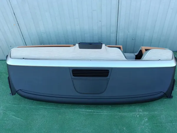 Salpicadero VW ID Buzz GTX OEM 1T3857003D - Usado image 4