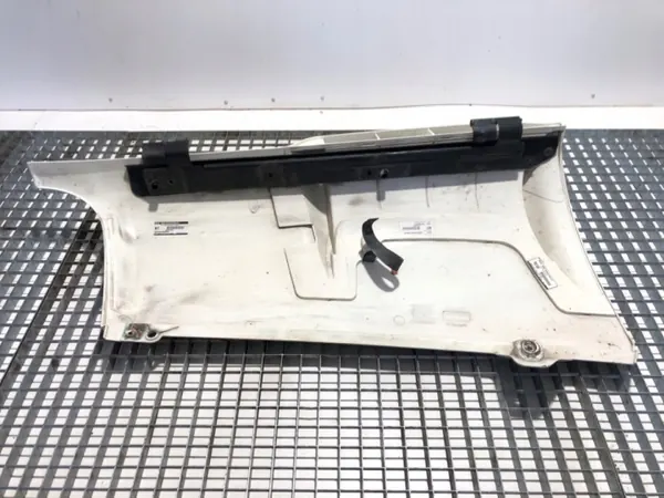 Oikea ohjaamon kulmapaneeli OEM 1835762 DAF XF:lle image 7