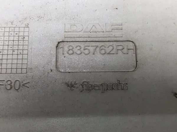 Oikea ohjaamon kulmapaneeli OEM 1835762 DAF XF:lle image 8