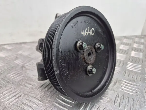 Bomba de direção assistida Mercedes-Benz C200 CDI image 2