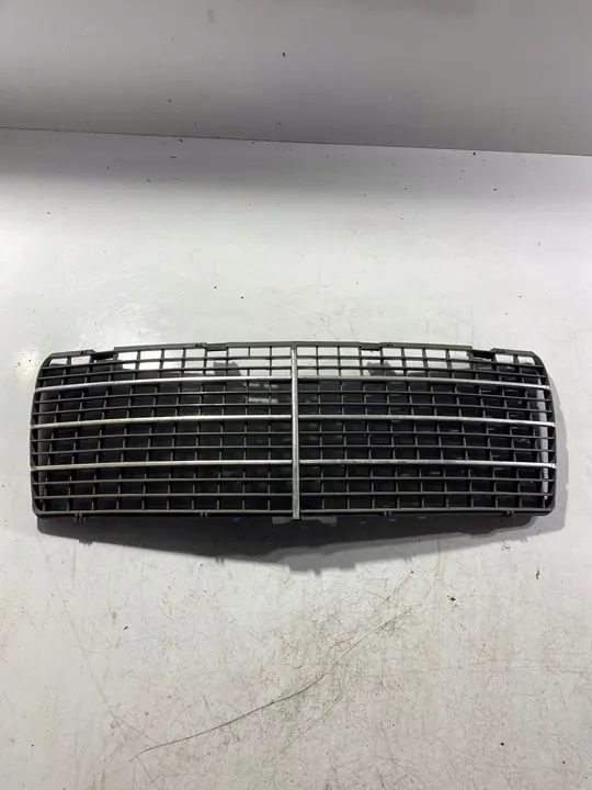 Mercedes-Benz E W124 Grill 1248880323 image 2