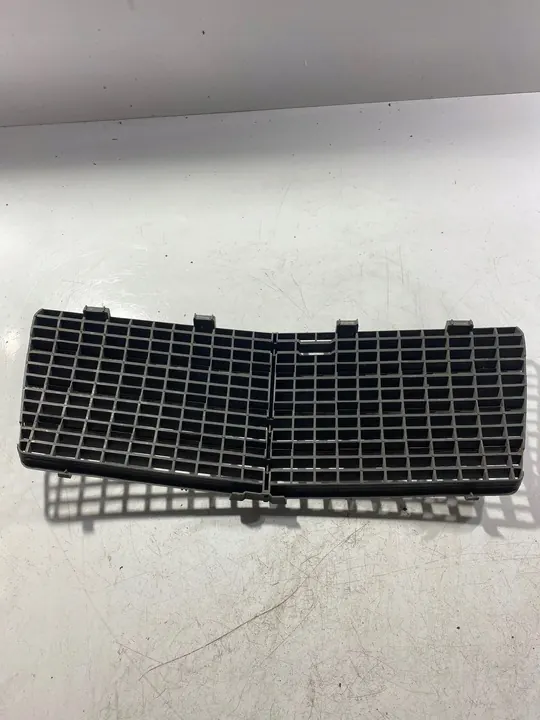 Mercedes-Benz E W124 Grill 1248880323 image 3