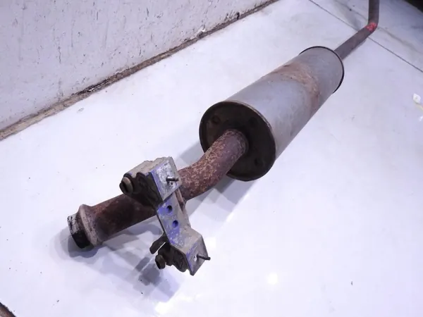 OEM 987654321 Silencieux Central et Arrière Peugeot 3008 image 4