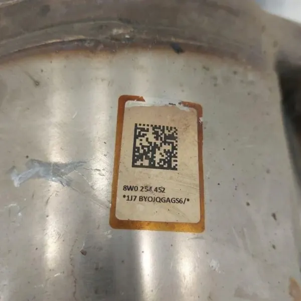 Audi A4 B9 Katalysator OEM 8W0254452 image 4