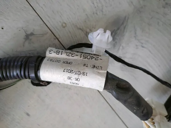 NISSAN PULSAR C13 14- Fiação do porta-malas 24051-3ZL1B image 8