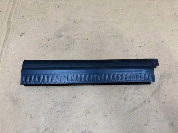 Junta do capô lado direito LR034447 para Range Rover Sport L461 image 3