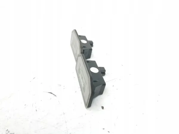 Tesla Model 3 2022 Heckkennzeichenleuchte OEM 144973000B image 3