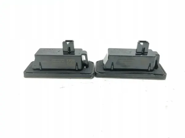 Tesla Model 3 2022 Heckkennzeichenleuchte OEM 144973000B image 4