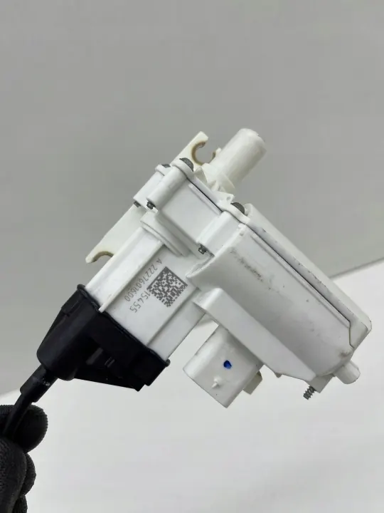 Mercedes W222 Soft-Close Deurslot OEM A2227601600 image 3