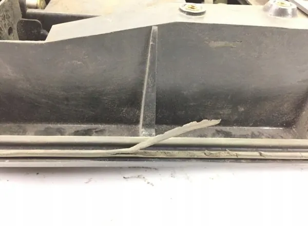 Escotilla de techo DAF OEM 1243013 - Estado usado image 3