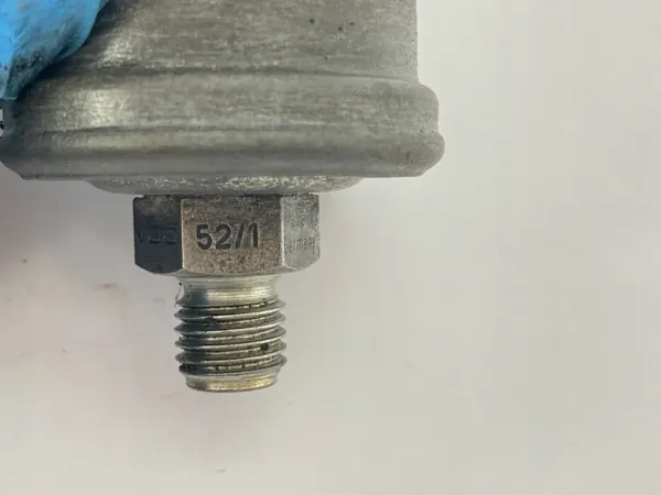 Oliedruksensor OEM 0065429417 voor Mercedes W124/W201 image 9