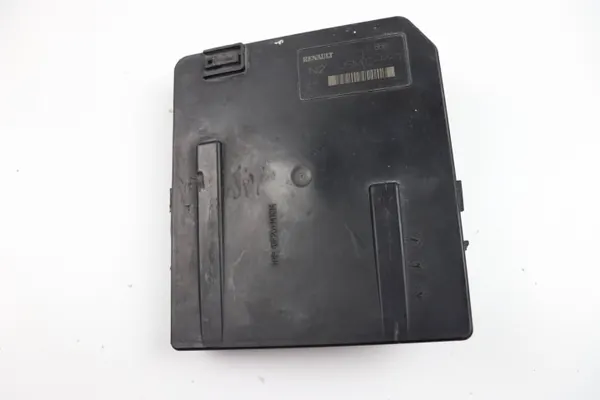 Módulo Caja de Fusibles Renault OEM 8200481866J image 3