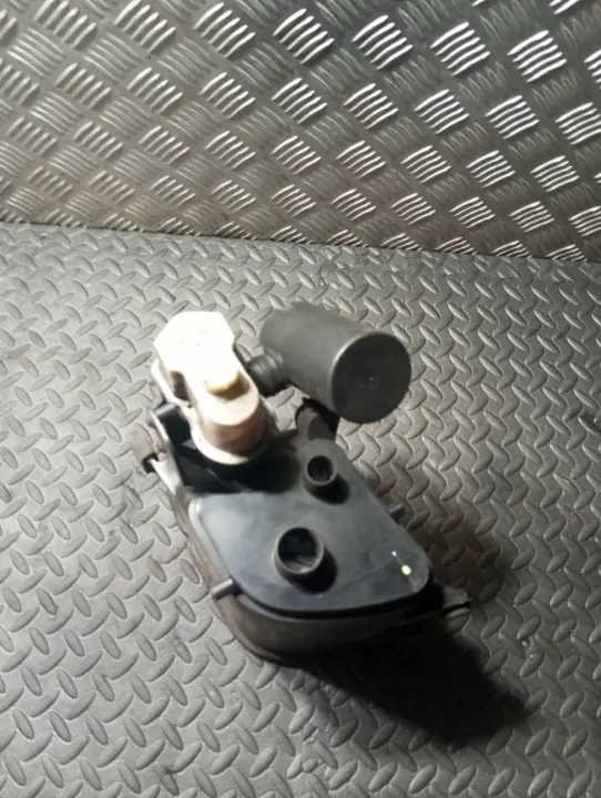 BMW 5 (F10) F07F10US DPF 4.4L Gas 300kW 2011 image 2