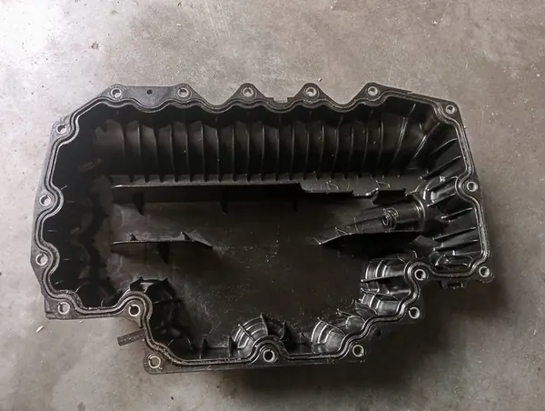 Oljetank A6420100910 Mercedes-Benz 2.2 CDI image 4