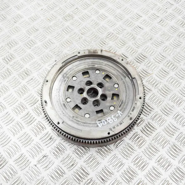 Volante VW Golf VIII 1.5L 110kw 2021 05E105266C image 2