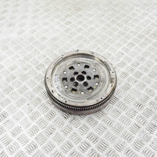 Volante VW Golf VIII 1.5L 110kw 2021 05E105266C image 3