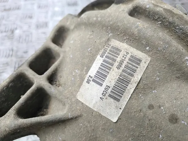 Volvo XC60 2011 Mecanismo de Diferencial Trasero OEM P1216669 image 8