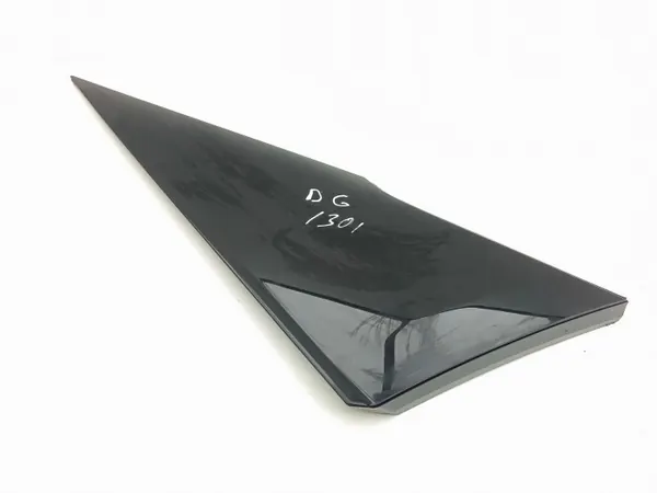 Toyota Prius Sidorutslist OEM 6250547011 image 7