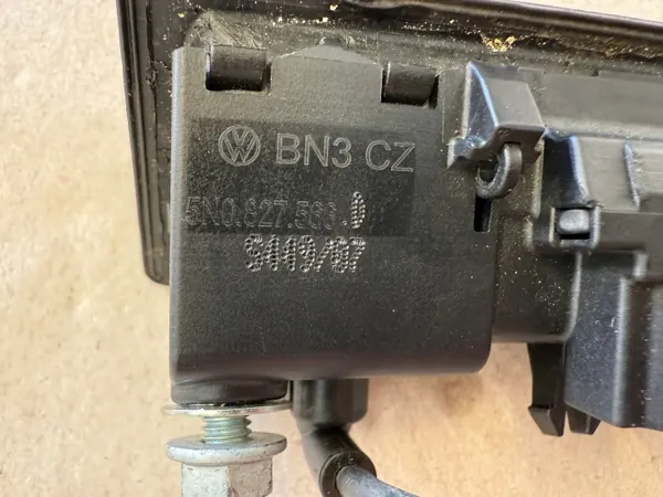 VW Passat B6 Dörrhandtag med Kamera OEM 5N0827566D image 5