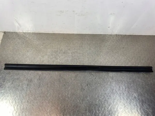 Moldura de pilar Nissan OE OEM FOB53746 para X-Trail image 2