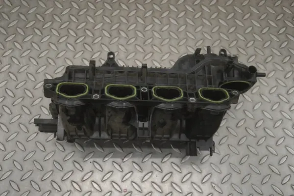 VW Polo 6R 6C Insugningsgrenrör 2014 OEM 04E145749B image 2