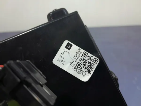 Kia Ceed III Lift Prise USB 12V OEM 84682-J7000 image 5