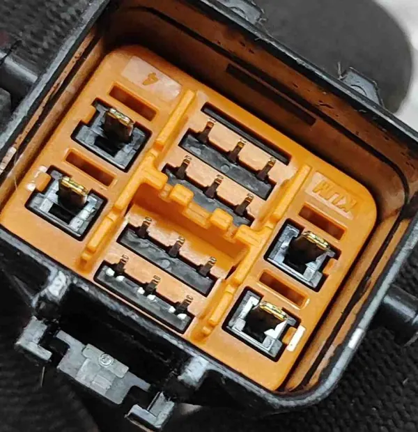 Câble de charge batterie Hyundai Kona OEM DH100B0003 image 4