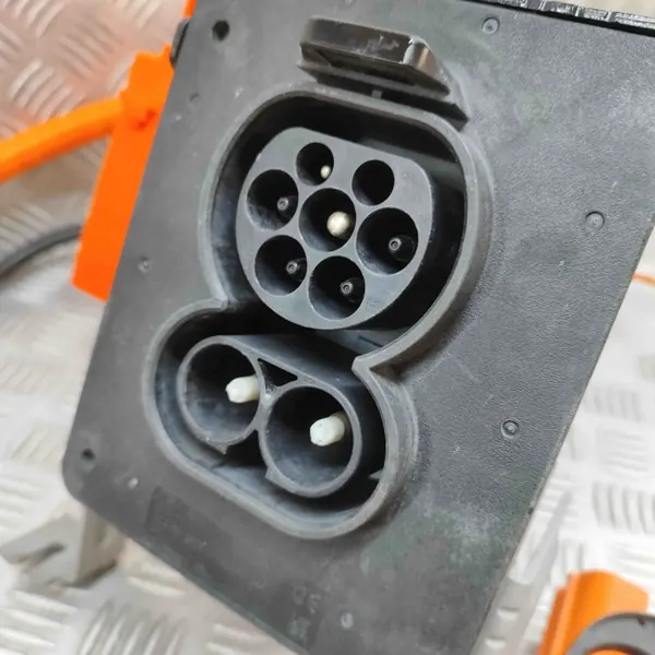 Câble de charge batterie Hyundai Kona OEM DH100B0003 image 5