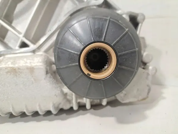 Redutor VTG BMW OEM 7884824 - Estado Usado image 5