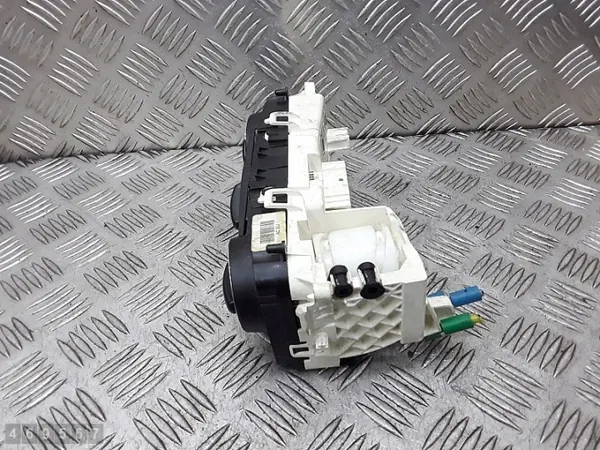 Mercedes A-Klasse Klimasteuergerät OEM 986914p image 3