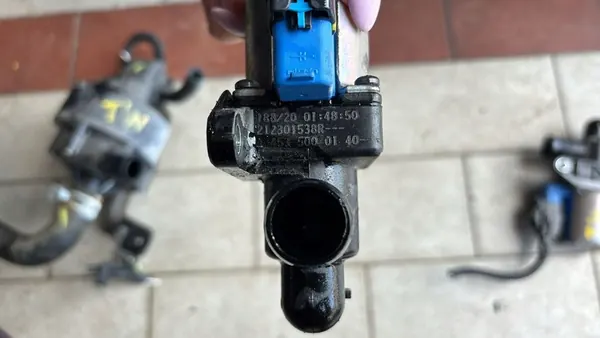 Vattenpump solenoid Renault Dacia image 6