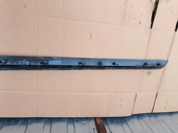 Peugeot 308 II T9 GT Vasen kynnyssuoja OEM 9806944977 image 5