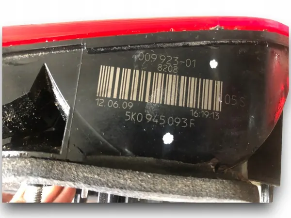 OEM 5K0945093F linker achterlamp voor VW Golf VI image 3