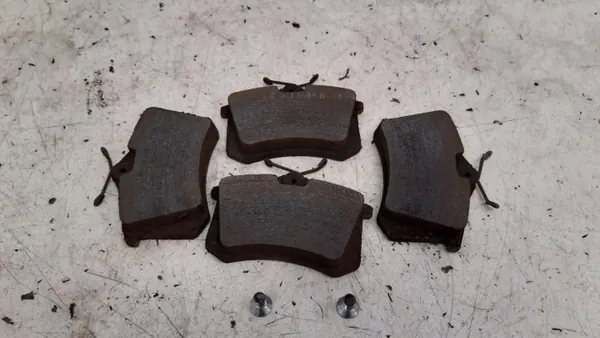Discos e pastilhas traseiros Audi TT - OEM Audi OE image 4