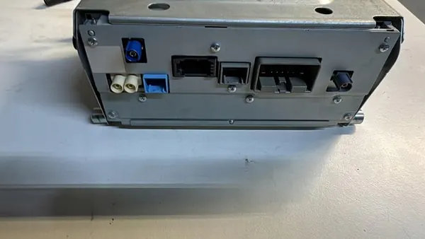 Begagnad Jaguar CD-byttare OEM P31357756AA för XF X250 image 6