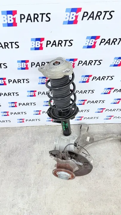 MERCEDES W118 CLA Mozzo Anteriore Sinistro A1183205100 image 3