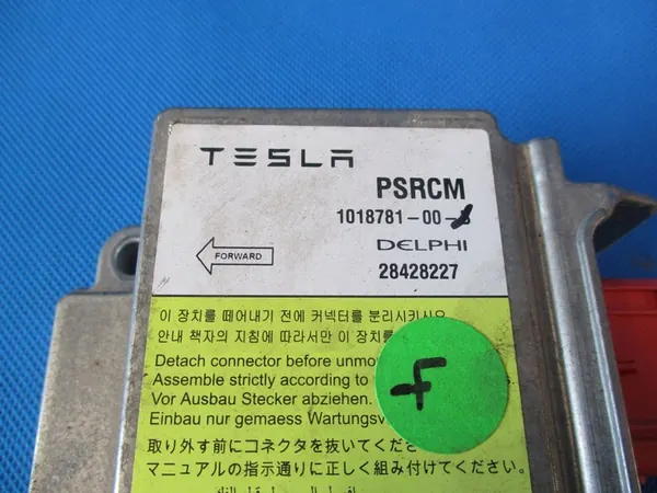 Ilmatyynyanturin Moduuli Tesla S 1018781-00-B Käytetty image 3