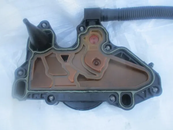 Öljyseparatori Audi A4 Q5 1.8 2.0 TSI TFSI image 5