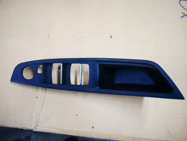 BMW F10 F11 Deurgreepframe OEM 9183537 Links Voor image 2