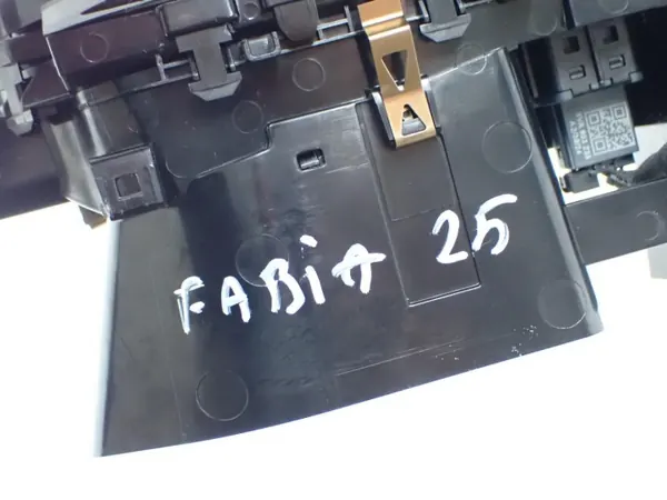 OEM 6VA820951 6VA953235 Ritilä Skoda Fabia IV:lle image 8