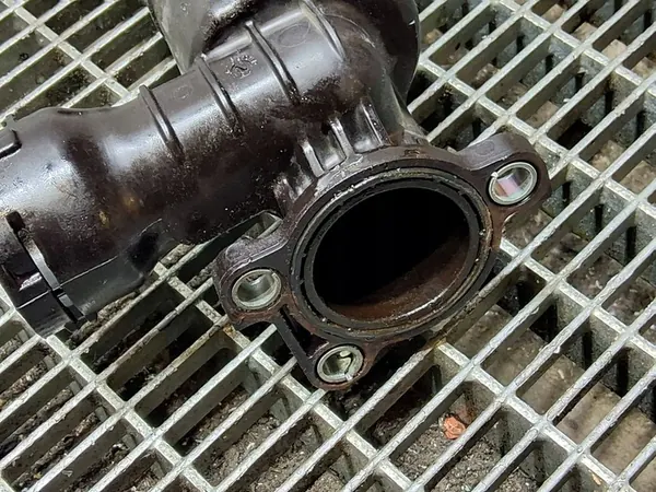 Carcasa de termostato Seat Leon (5F) 04L121111H image 3