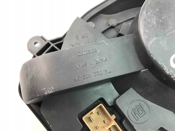 Motor de aquecimento VW Passat B5 8D1820021B image 3