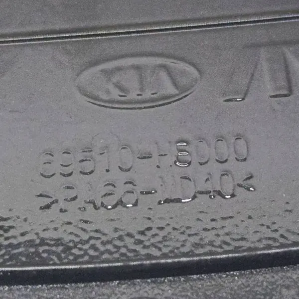 Tampa de comporta combustível OEM 31038-M6020 Kia Stonic image 10