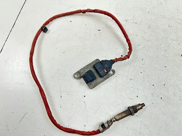 BMW X6 F16 NOx Sensor Lambda 857647101 image 6