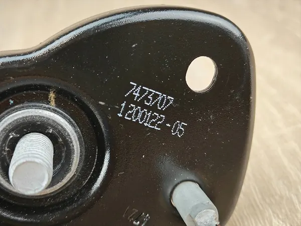 Trava do capô original BMW G26 G20 G21 G23 G11 G22 7473707 image 5