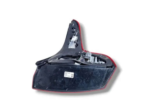 Luz trasera izquierda Volvo C30 2009 31213917 image 5