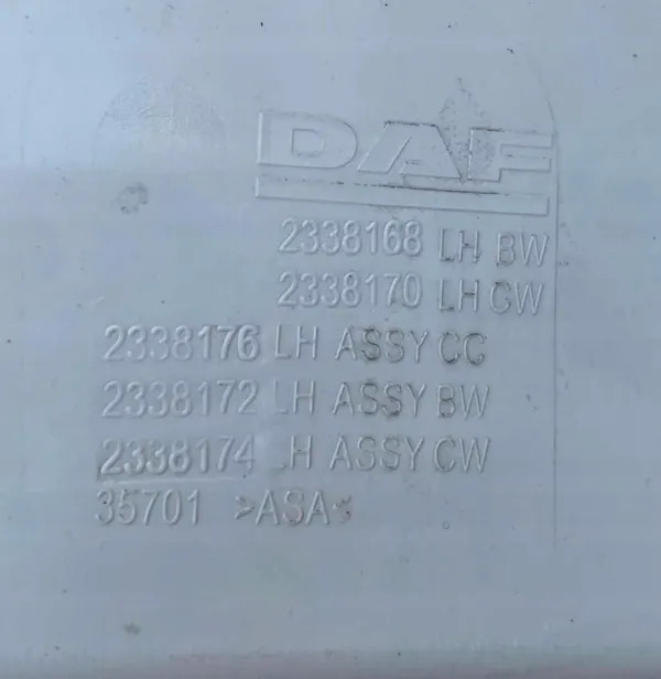 DAF XG+ cabinehoekspoiler OEM 2338168 - Gebruikt image 5