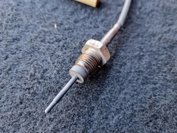 Abgastemperatursensor SKODA YETI 2.0L Diesel 2015 image 2