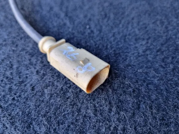 Abgastemperatursensor SKODA YETI 2.0L Diesel 2015 image 3