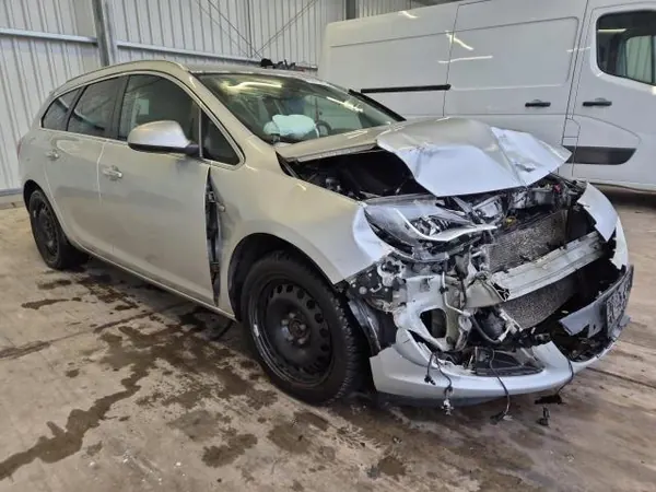 Techo Opel Astra 4 J Kombi OEM - Estado Usado image 3